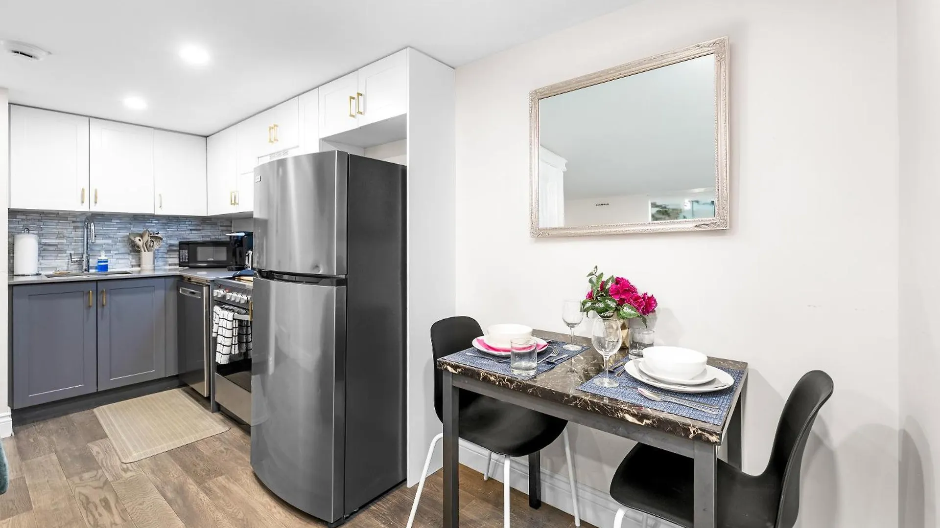 Charming 1Br Flat In Ottawa Historic Lower Town